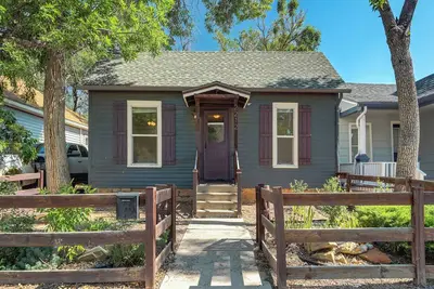 Image de Old Colorado City Dog Friendly Fenced Yard & Patio