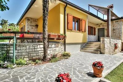 Image de A spacious two bedroom apartment near the sea - Marija