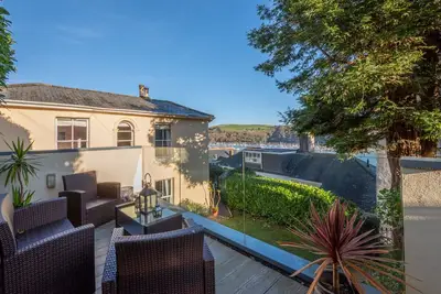 Image de 42 Above Town - Deux Chambres Maison, Couchages 4