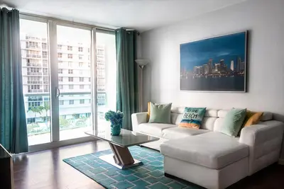 Image de Ultimate Beachfront Getaway: Sandy Shore Access!