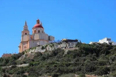 Image de Seaside 2 Bedroom Apartment with Side Sea Views