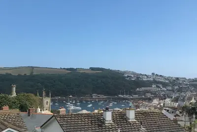 Image de Spacious Detached House with Parking & Views