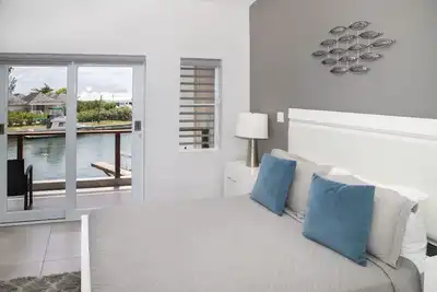 Image de Waterfront Villa 246e South Finger, Jolly Harbour