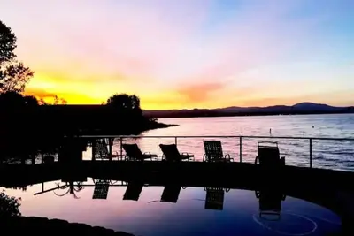 Image de Pool/Spa Lakefront, Lakeport, Clearlake, King Ste W/dock for fishing or boating.