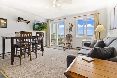 Image de Ml372 Quaint cozy & great mountain views! Ideal for a weekend get away! WiFi