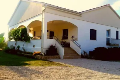 Image de Apartment Lilić - Three Bedroom Apartment with Terrace and Garden View