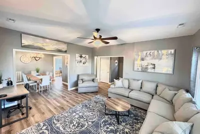 Image de Beautiful, Spacious, Hidden Gem In Heart of Ilm