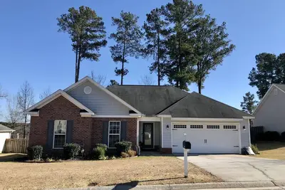 Image de Cozy home - perfect for families and friends! 14 miles from Augusta National
