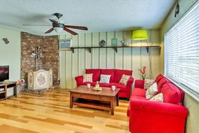 Image de Hidden Charm- 3 bed-2 Bath, Pool & Game room