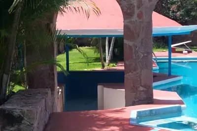 Image de Spectacular swimming pools near Las Estacas Morelos