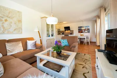 Image de Bright, comfortably furnished apartment directly on the dyke and beach - Residence