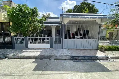 Image de 3 bedrooms- 2 bathrooms home in residential area