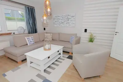 Image de Strandhus - Large detached house over 2 floors on the Baltic Sea beach!