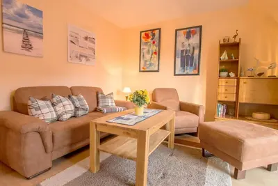 Image de Modern vacation apartment with balcony and central location in the Baltic Sea resort of Zingst -