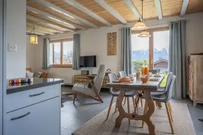 Image de Merveilleuse maison de vacances privée avec bain à remous, Wifi, Tv, terrasse et animaux admis