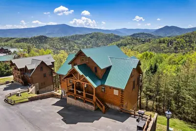 Image de Vista Lodge · Gorgeous Mtn View*Week Discount*Hot Tub*Theater Rm