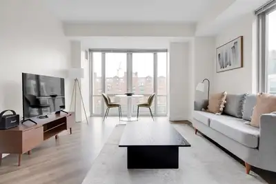Image de Ideal East Cambridge 1br w/ W/D & Gym, steps from Train, by Blueground