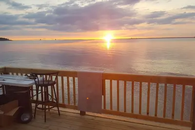 Image de Annapolis Cozy Beachfront/Waterfront w/Chesapeake Bay Bridge view