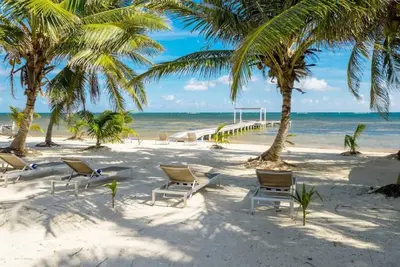 Image de Peaceful Villa Azul Beachfront Villa Oasis with Staff by Alom Estates
