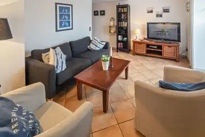Image de Cozy ground floor apartment with beautiful terrace