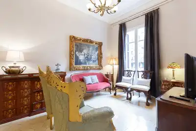 Image de Spacieux appartement de 7 chambres au cœur du centre-ville