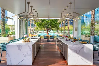 Image de Los Angeles Down Town Lux Condo with Wrap Around Balcony and Spectacular Views