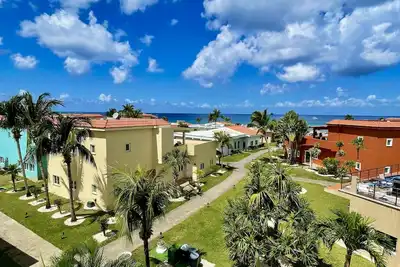 Image de Your Retreat by the Sea - Comfortable 3 bdrm, 3. 5 bath home for up to 8 guests