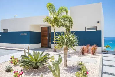 Image de Beautiful New Modern Ocean View VIlla