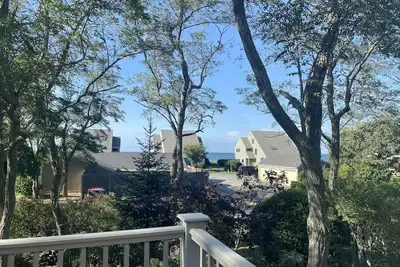 Image de Relax and enjoy the fine residence in beautiful Sea Pines on Cape Cod Bay!