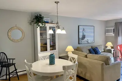 Image de Lower-level condo in Eaton in prestigious Ocean Edge Resort with two bedrooms and two bathrooms!