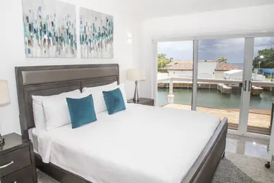 Image de Waterfront Villa 247c South Finger