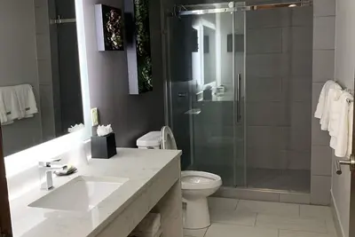 Image de Spacious, newly renovated 3-bedroom condo at gorgeous Dawn Beach