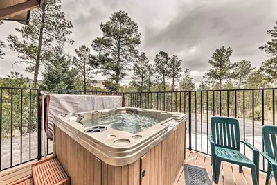 Image de ‘Casa Ruidoso’ Cabin: Hot Tub, Views & Pool Table!