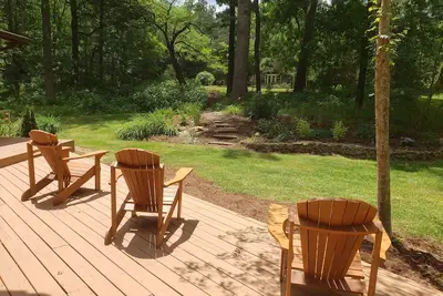 Image de 14 miles to Unc, 20 miles to Elon, 26 to Duke, 3 miles to Saxapahaw. Hot tub.