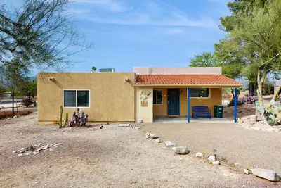 Image de Eastside casita with free WiFi, central Ac, private W/D, and kitchenette