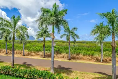 Image de Second-Floor Condo with Gorgeous View, Bikes, Lanai & On-Site Pool/Hot Tub/Gym