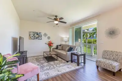 Image de Mountain view townhome in Poipu with lanai, on-site golf, pool & hot tub