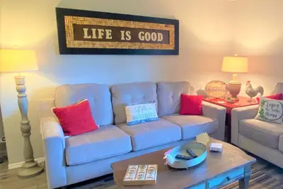 Image de Life is Good—Sleeps 16—Side by Side Condos—Perfect Location & Amazing Strip View