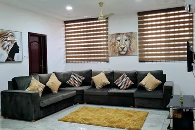 Image de Gorgeous, Quiet & Comfy-Close to Highway-Parking