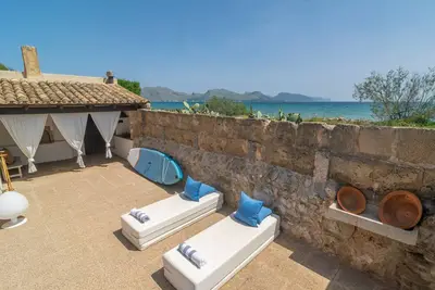 Can Cuarassa - Spectacular traditional house facing the sea. Free Wifi.