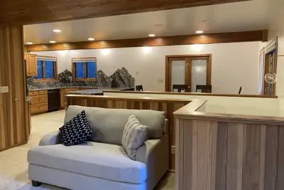 Image de Black Butte Style & Comfort Close to Glaze Meadow Rec Center-4 bedrooms + loft