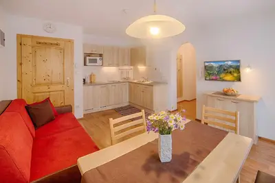 Image de Appartement \"Löfflerblick A Dreiherrenspitze\" avec vue sur les montagnes, Wi-Fi et bain à remous