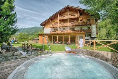 Image de Appartement \"Löfflerblick B Plus Hochfeiler\" avec vue sur les montagnes, sauna et remous