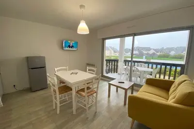 Image de Appartement 3 pièces rénové avec piscine à Quiberon - Balcon, parking, proche plage