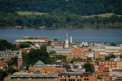 Image de Alexandria! Come one, come all. Recharge, Enjoy 11