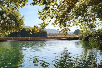 Image de Stunning rental by the lake