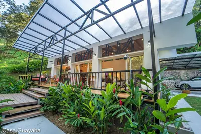 Image de Samara - Stunning 2 bedroom House 15 min from the Beach.