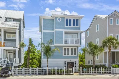 Image de Wayfarer cottage with elevator and Heated pool!