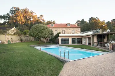 Image de Maison, piscine privée chauffée, billard, 6 chambres, 18 couchages
