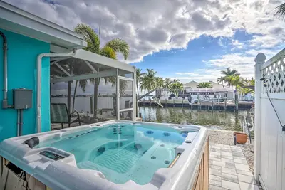 Image de Waterfront Matlacha Paradise w/ Hot Tub & Dock!